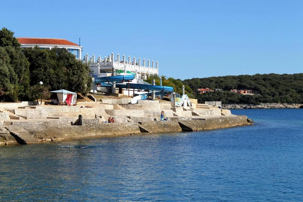 Apartments With A Parking Space Pula - 19628